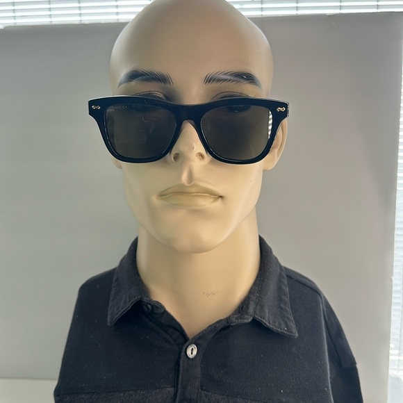 New 💯Authentic Gucci GG0910S Black/grey 001 Sunglasses - Picture 1 of 13